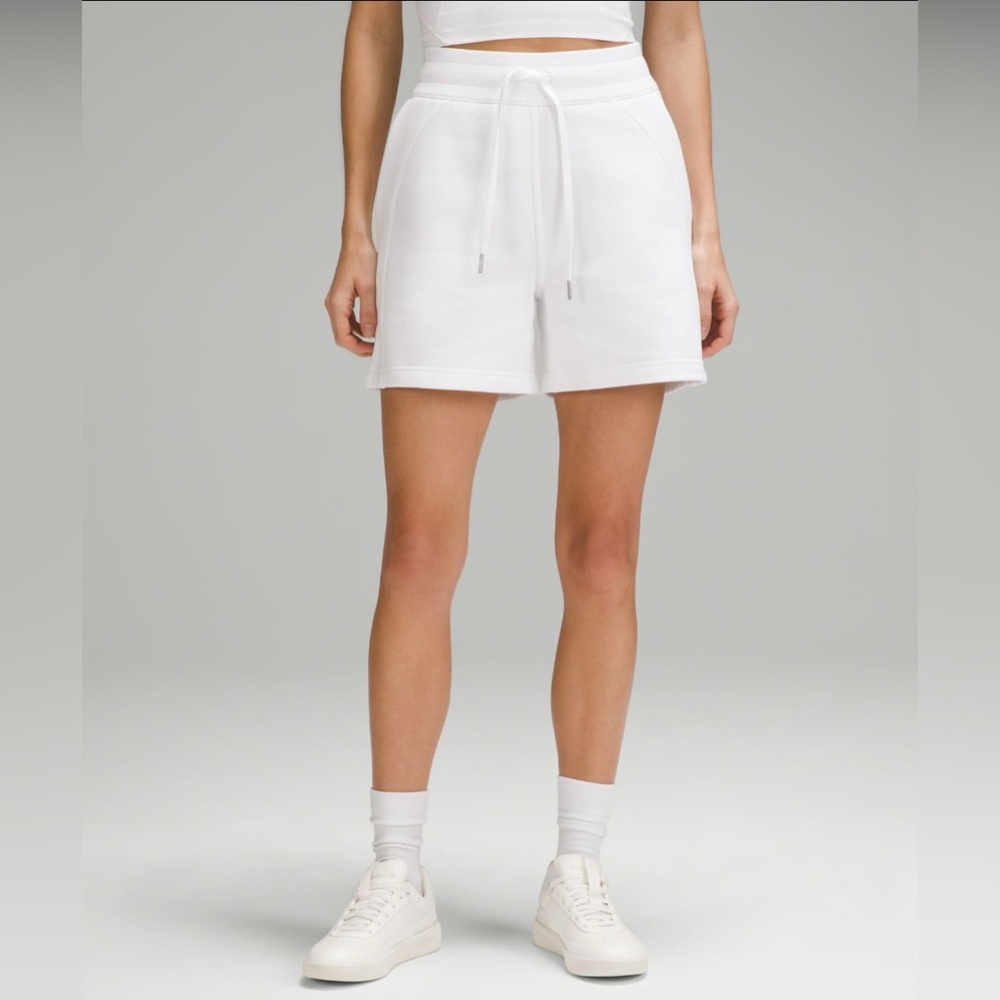 Lululemon Scuba HR Short 5”